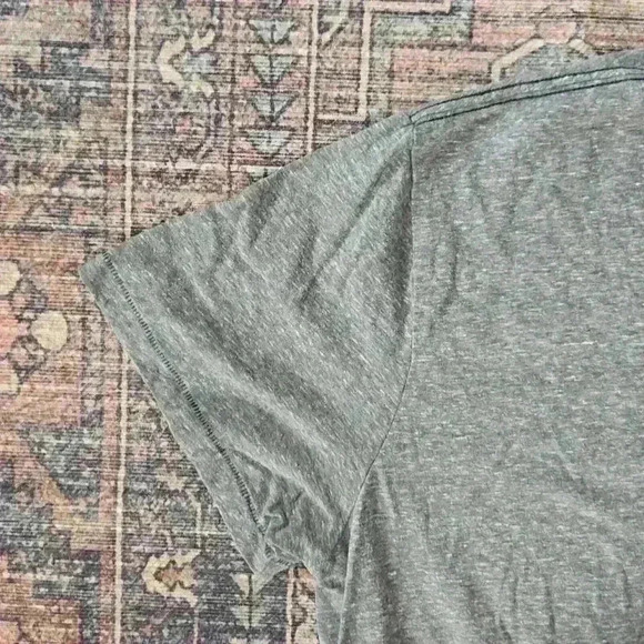 Grey Ugg Tee - Picture 3 of 6
